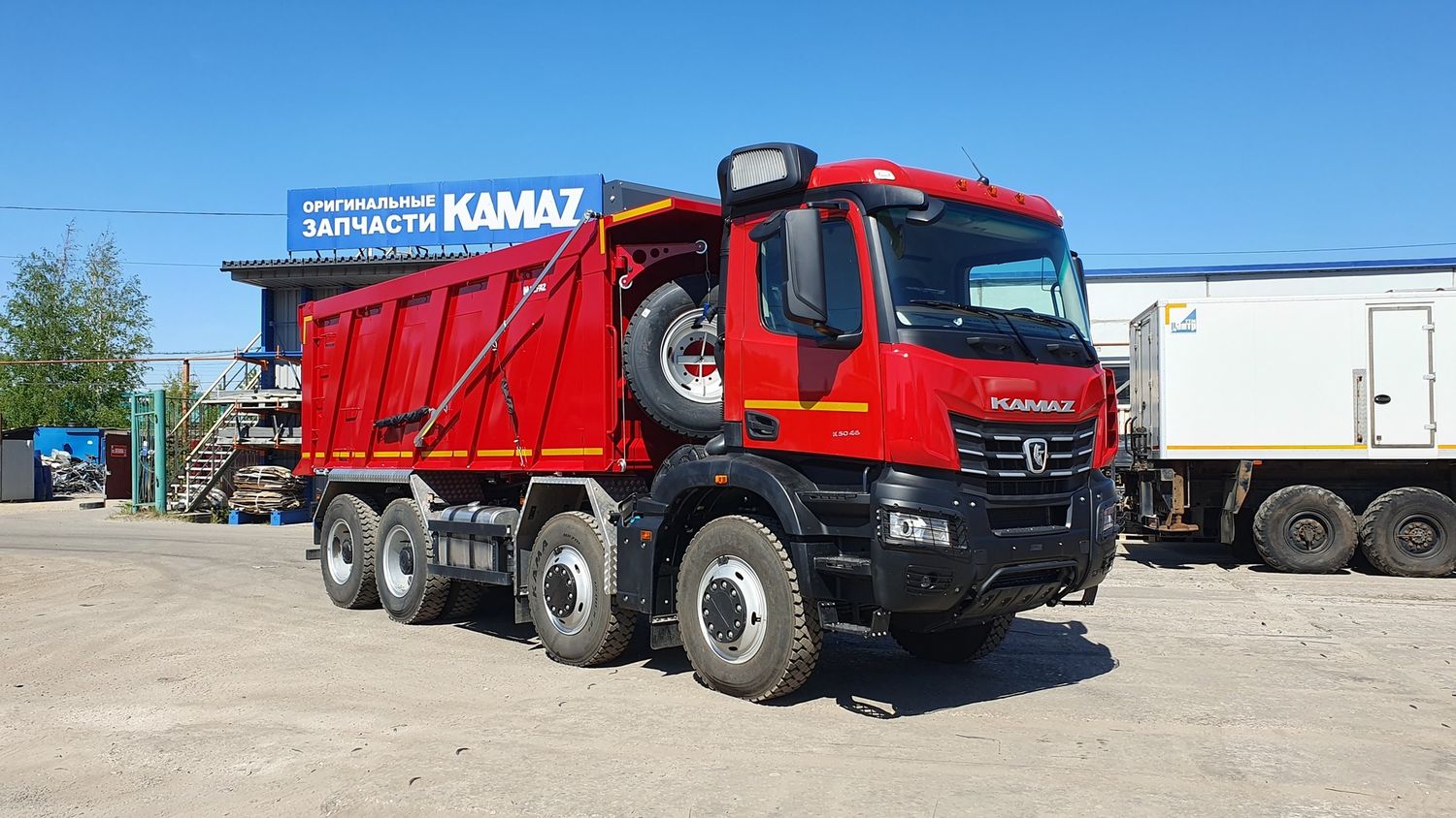 Самосвал KAMAZ-65951